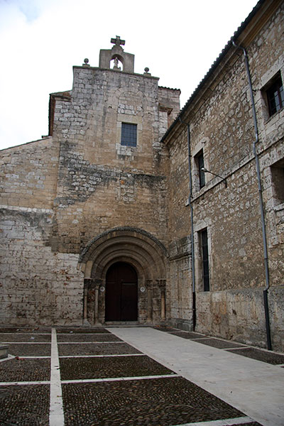 monasterio-de-san-isidro-de-duenas-9