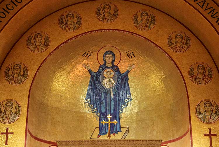 Virgen María y Jesús